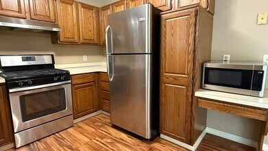 8627-8635 Woodlawn Dr in Rockford, MN - Building Photo - Building Photo