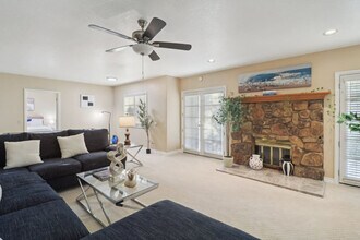 2908 Lakemont Dr in Fallbrook, CA - Building Photo - Building Photo