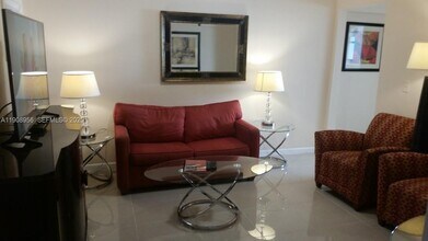 1719 Lincoln St in Hollywood, FL - Building Photo - Building Photo