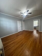 1217 N Main St, Unit B in High Point, NC - Foto de edificio - Building Photo