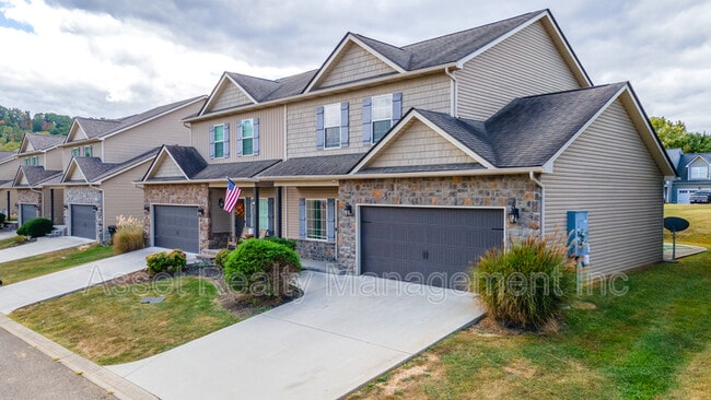 7225 Deer Springs Way in Powell, TN - Building Photo - Building Photo