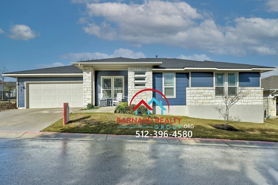 205 Eagle Dr in San Marcos, TX - Foto de edificio