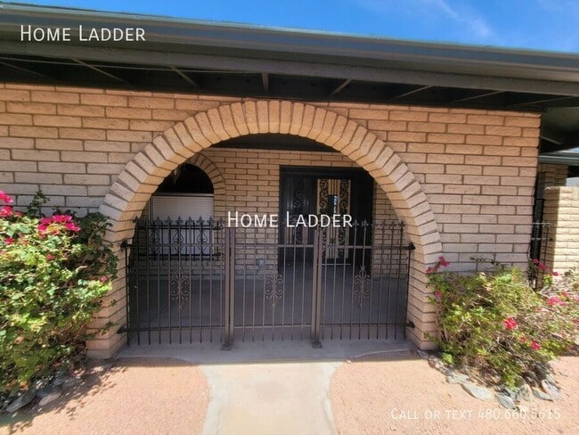 16336 E Bainbridge Ave in Fountain Hills, AZ - Building Photo - Building Photo