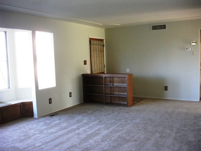 2250 Balls Ferry Rd in Anderson, CA - Building Photo - Building Photo