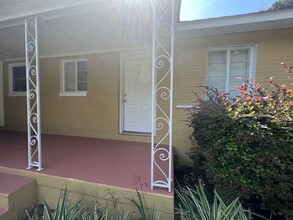205 Holmes Dr in Pensacola, FL - Building Photo - Building Photo