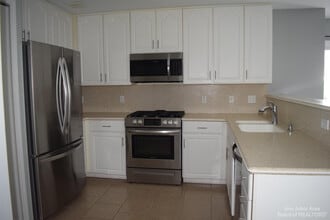 8549 Hawthorn Hill in Dexter, MI - Building Photo - Building Photo