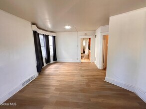 427 Duane Ave in Schenectady, NY - Building Photo - Building Photo