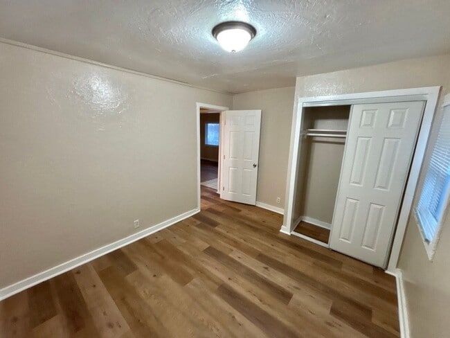 property at 1537 Truman St