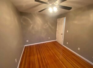 36 Fowler St, Unit 1st Floor in Westfield, MA - Building Photo - Building Photo