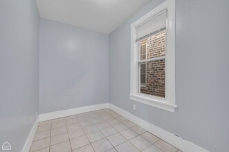 2000 S Washtenaw Ave, Unit #2 in Chicago, IL - Foto de edificio - Building Photo