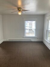 817 Hess Ave, Unit up in Erie, PA - Building Photo - Building Photo
