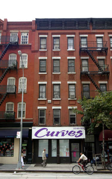1711 First Ave in New York, NY - Foto de edificio