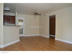 2801 N Rainbow Blvd-Unit -Apt 112 in Las Vegas, NV - Building Photo - Building Photo