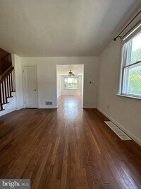 720 Old Riverside Rd photo'