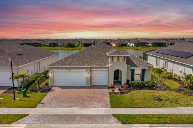 2479 Millennium Cir in Melbourne, FL - Building Photo - Building Photo