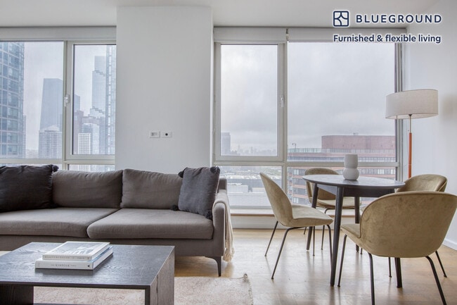 635 W 42nd St, Unit FL27-ID1476 in New York, NY - Building Photo - Building Photo