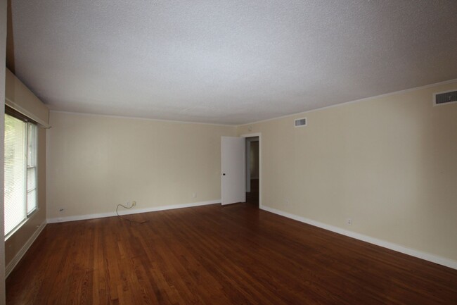1210 Graham Dr in Tyler, TX - Building Photo - Building Photo