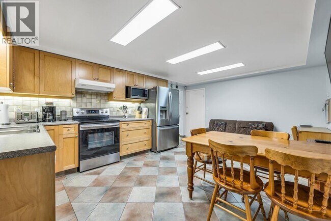 556 Kaslo St in Vancouver, BC - Building Photo - Building Photo