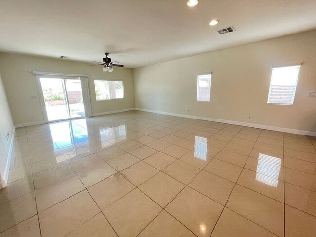 1312 Fantastic Ct in North Las Vegas, NV - Building Photo - Building Photo