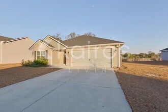 103 Ebenezer Blf Wy in Springfield, GA - Foto de edificio - Building Photo