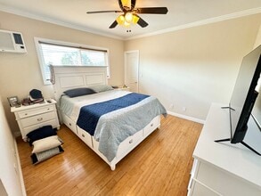 10876 Palms Blvd, Unit 09 in Los Angeles, CA - Building Photo - Building Photo