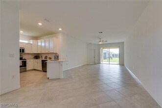 2620 Vine Ave in Naples, FL - Building Photo - Building Photo