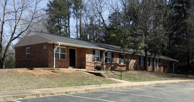 Salem Gardens in Winston-Salem, NC - Foto de edificio - Building Photo