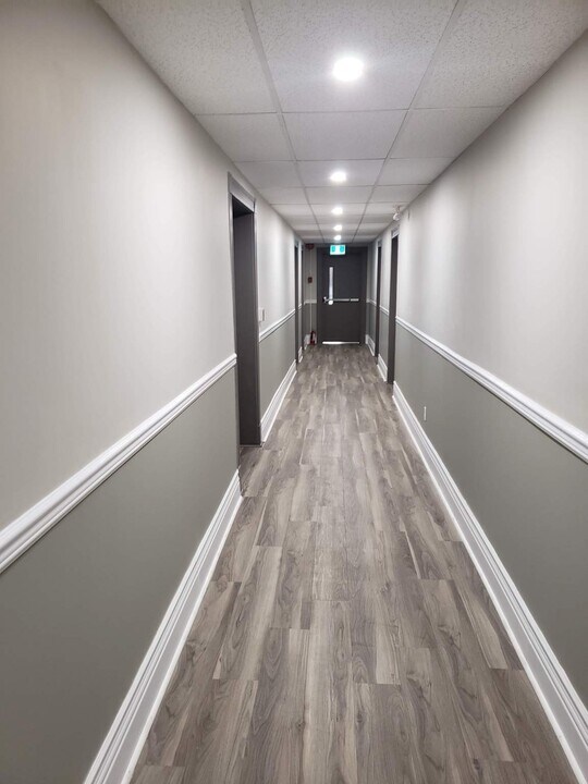 1 Homewood Ave in Toronto, ON - Building Photo