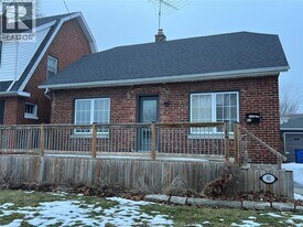 41 Alexandra Ave in Chatham, ON - Building Photo