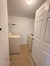 6906 W Sample Rd in Coral Springs, FL - Building Photo - Building Photo