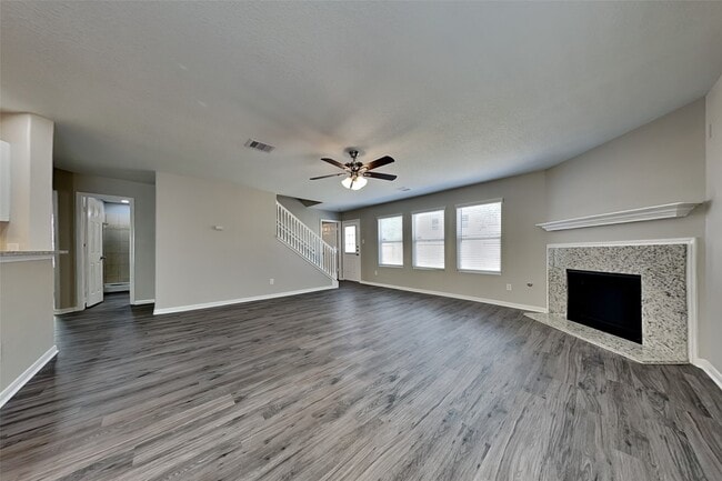 16825 Greenhouse St in Conroe, TX - Building Photo - Building Photo