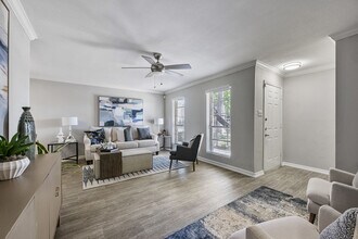 VERENA AT CYPRESSWOOD in Spring, TX - Foto de edificio - Building Photo
