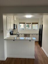 694 Broadway in Rochester, NY - Foto de edificio - Building Photo