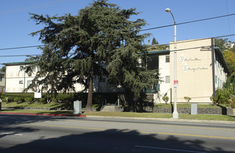 4045 Los Feliz Blvd in Los Angeles, CA - Building Photo - Building Photo