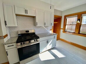 3448 Girard Ave S in Minneapolis, MN - Building Photo - Building Photo