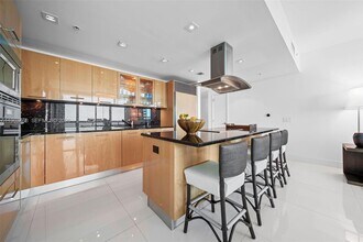 6899 Collins Ave in Miami Beach, FL - Building Photo - Building Photo