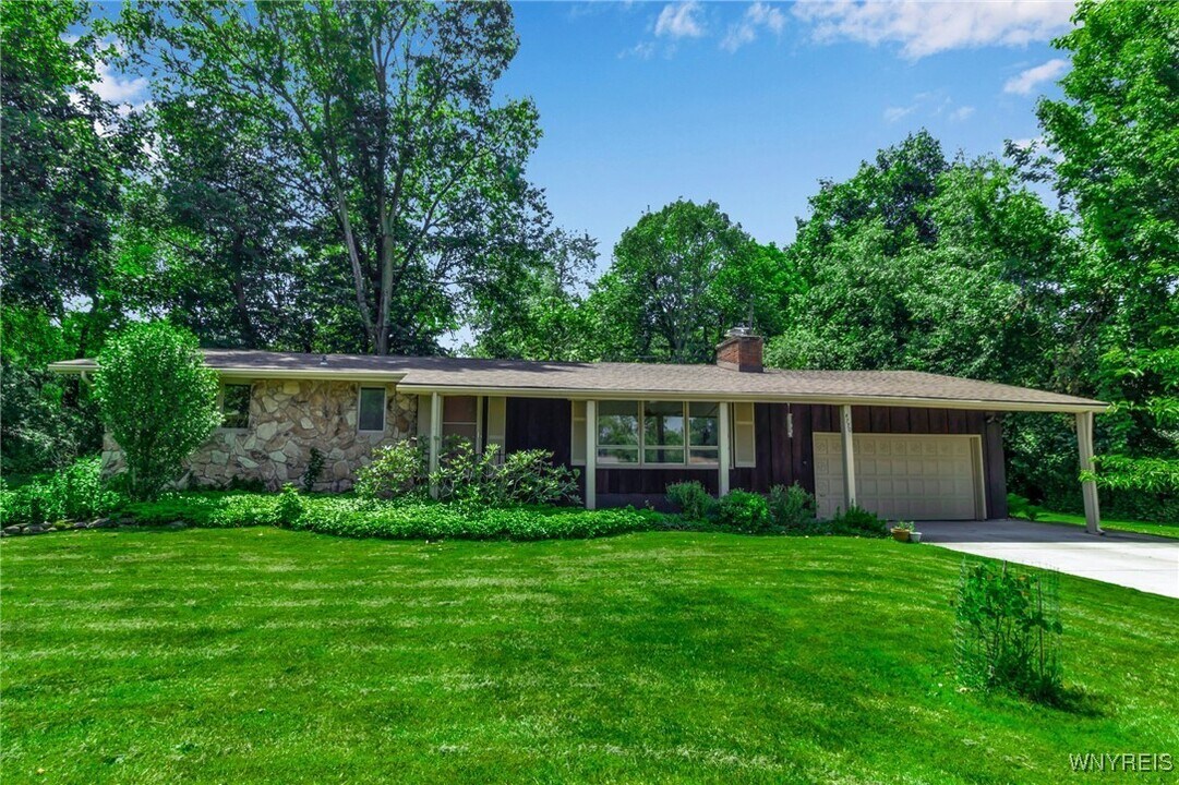 4770 Boncrest Dr E in Buffalo, NY - Building Photo