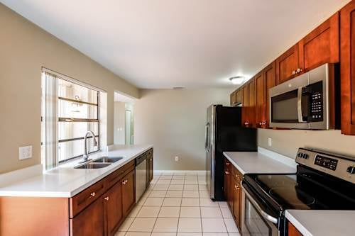1603 Sand Hollow Ln in Valrico, FL - Foto de edificio - Building Photo