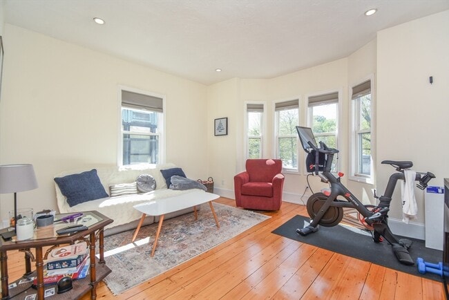 431 Faneuil St in Boston, MA - Building Photo - Building Photo