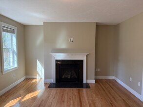 87 Center St in Carver, MA - Building Photo - Building Photo