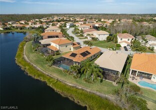 10091 Mimosa Silk Dr in Ft. Myers, FL - Building Photo - Building Photo