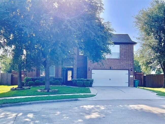property at 5106 Laura Lee Ln