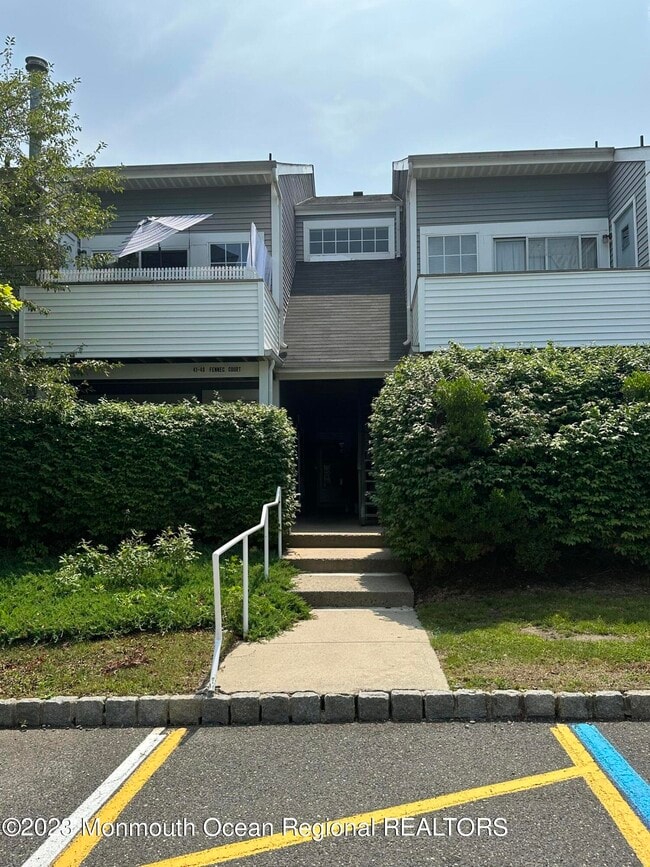property at 41 Fennec Ct
