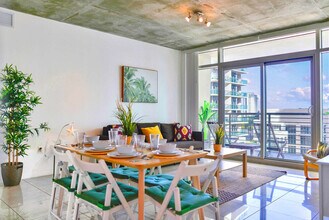 3250 NE 1st Ave in Miami, FL - Building Photo - Building Photo