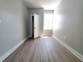 466 Kennedy Blvd, Unit 3F in Bayonne, NJ - Foto de edificio - Building Photo
