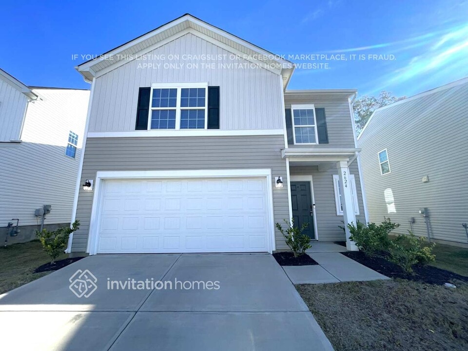 2624 Turtle Point Rd in Charlotte, NC - Building Photo