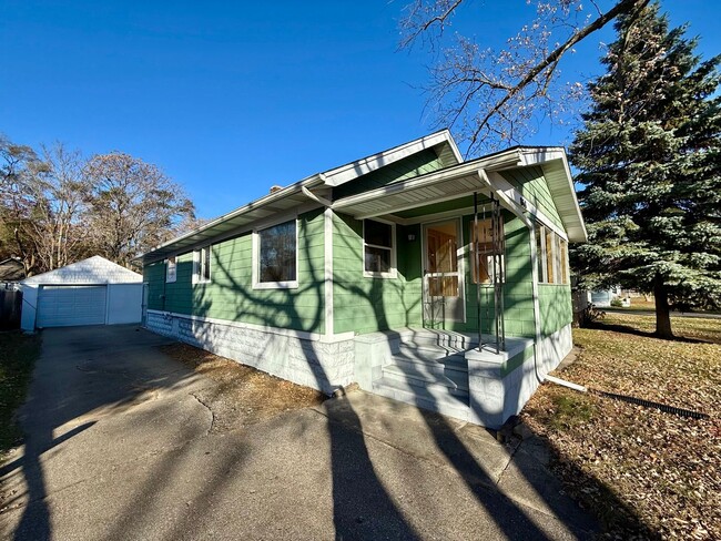 property at 868 E Dale Ave