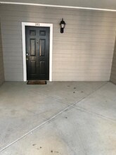 13058 Autumn Woods Way in Fairfax, VA - Building Photo - Building Photo