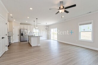 130 Wembury Ln in Troutman, NC - Foto de edificio - Building Photo