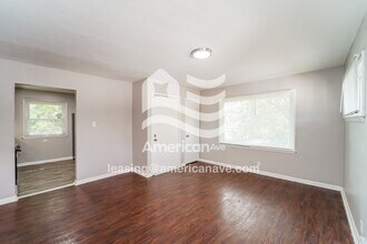 5676#5678 North 61st Street, 53218; #1323339 - 1323339 in Milwaukee, WI - Foto de edificio - Building Photo